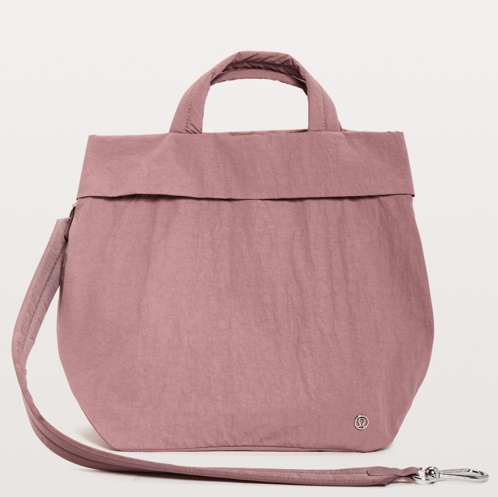lululemon On My Level Bag 19L
